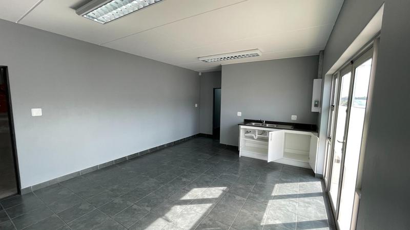 To Let commercial Property for Rent in Greenbushes Eastern Cape